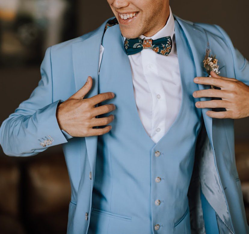 Costume bleu ciel sur mesure