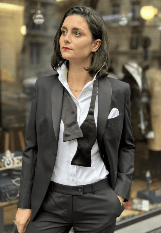 Smoking sur mesure pour femme